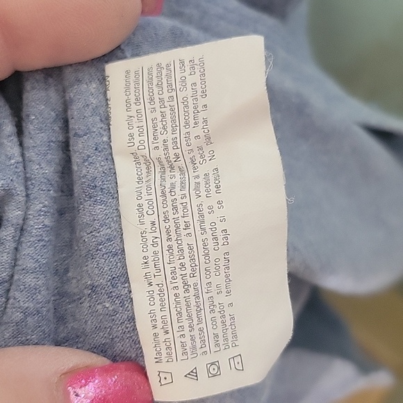 Hanes Long Sleeve Crew Neck T-Shirt Like New - Picture 5 of 5